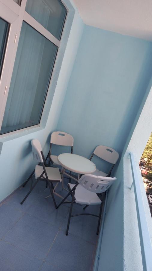 Andrew'S 2 Rooms Apartment In Batumi Ანდრიას 2 Ოთახიანი Აპარტამენტი Ბათუმში Экстерьер фото