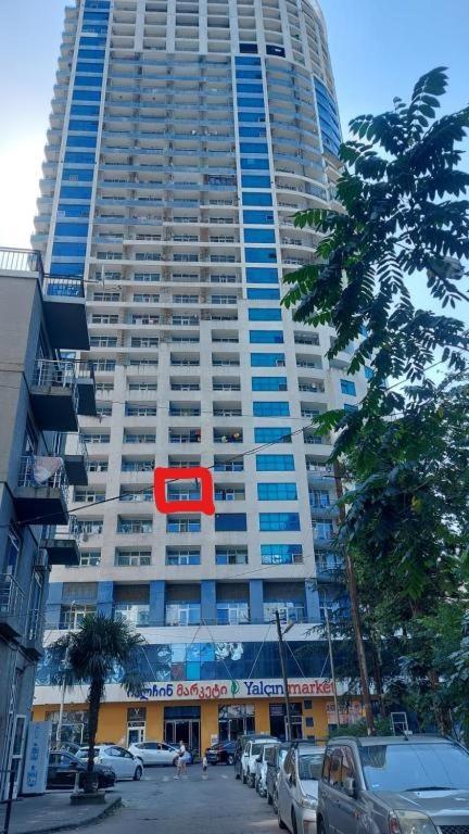 Andrew'S 2 Rooms Apartment In Batumi Ანდრიას 2 Ოთახიანი Აპარტამენტი Ბათუმში Экстерьер фото